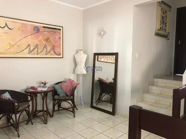 Casa com 250m² 4 quartos e 3 banheiros, à venda, no bairro Urbanova em São José dos Campos