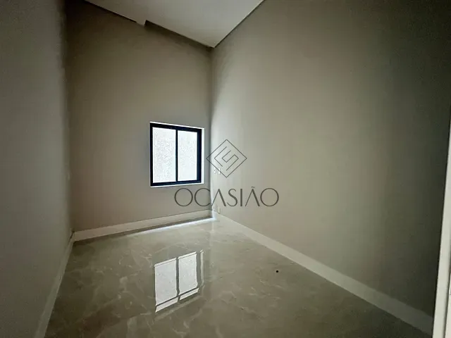 Casa 3 quartos e 3 banheiros, à venda, no bairro ITAPEMA em Itapema