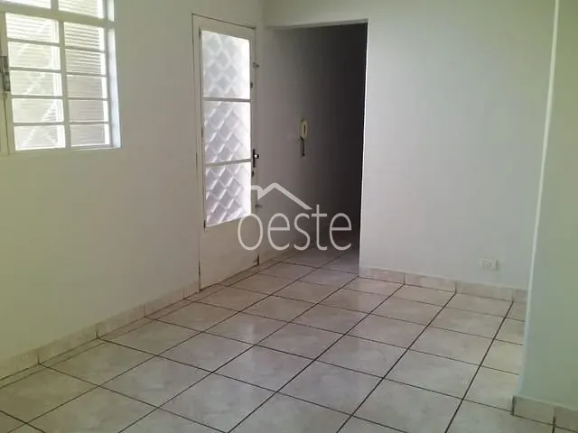 Casa com 250m² 3 quartos e 1 banheiro, para alugar, no bairro Vila Maria em Santa Bárbara D'Oeste