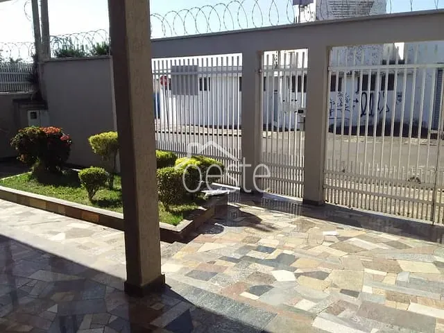 Casa com 250m² 3 quartos e 1 banheiro, para alugar, no bairro Vila Maria em Santa Bárbara D'Oeste