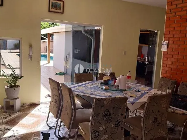 Casa com 370m² 3 quartos e 2 banheiros, à venda, no bairro Parque Das Laranjeiras em Artur Nogueira