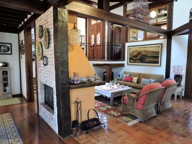 Casa com 1130m² 4 quartos e 6 banheiros, à venda, no bairro Altos de São Fernando em Jandira