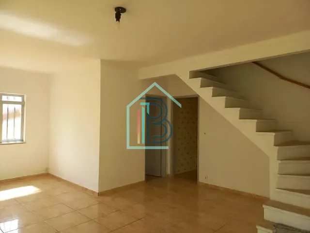 Casa com 120m² 3 quartos e 3 banheiros, para alugar, no bairro Vila Aliança em Guarulhos