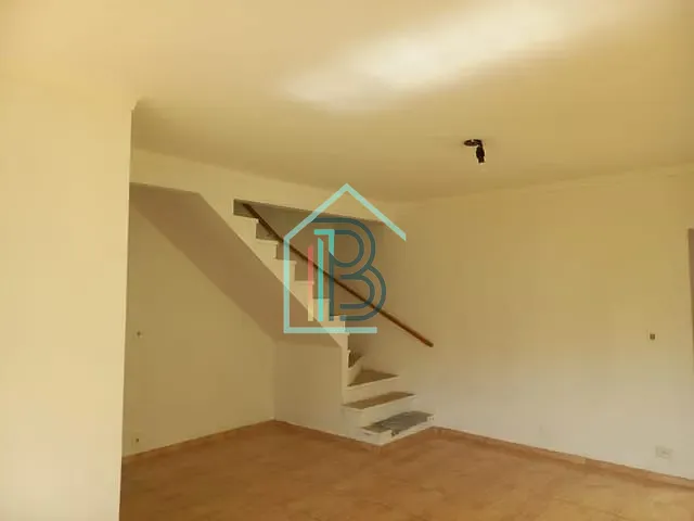 Casa com 120m² 3 quartos e 3 banheiros, para alugar, no bairro Vila Aliança em Guarulhos