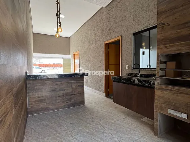 Casa com 150m² 3 quartos e 2 banheiros, à venda, no bairro Residencial Vida Nova em Anápolis