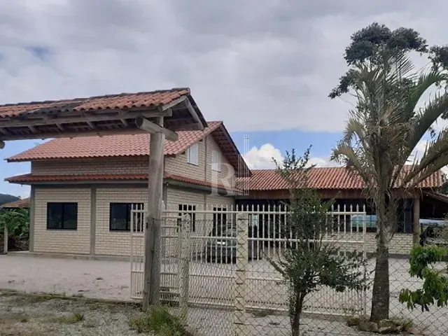 Sítio com 600m² 4 quartos e 5 banheiros, à venda, no bairro Terra Nova em Tijucas