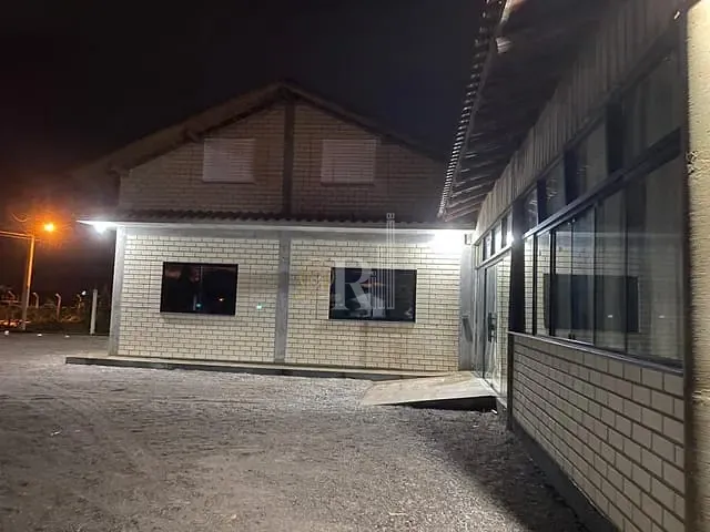 Sítio com 600m² 4 quartos e 5 banheiros, à venda, no bairro Terra Nova em Tijucas