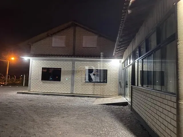 Sítio com 600m² 4 quartos e 5 banheiros, à venda, no bairro Terra Nova em Tijucas