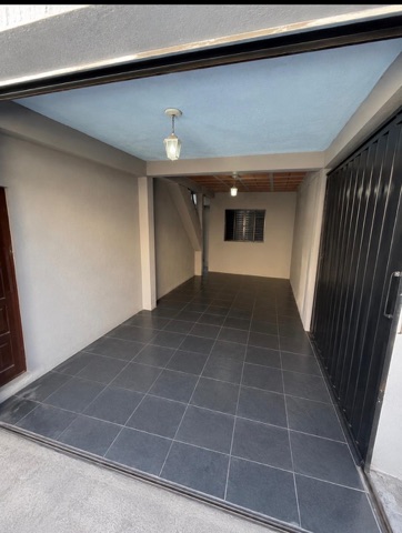 Casa 3 quartos e 2 banheiros, à venda, no bairro Maria Antonieta Mello Azevedo (São Benedito) em Santa Luzia