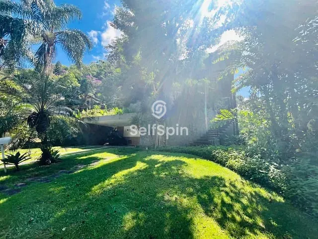 Casa com 700m² 3 quartos e 3 banheiros, para alugar, no bairro Itaipu em Niterói