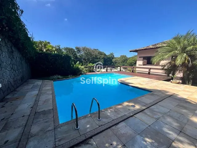 Casa com 700m² 3 quartos e 3 banheiros, para alugar, no bairro Itaipu em Niterói