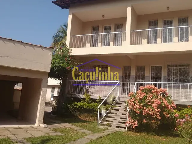 Casa com 1m² 5 quartos e 2 banheiros, à venda ou para alugar, no bairro Matadouro em Barra do Piraí