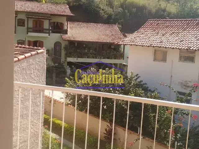 Casa com 1m² 5 quartos e 2 banheiros, à venda ou para alugar, no bairro Matadouro em Barra do Piraí