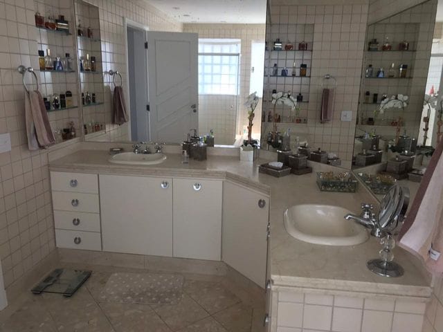 Casa com 660m² 4 quartos e 4 banheiros, à venda, no bairro Barra da Tijuca em Rio de Janeiro
