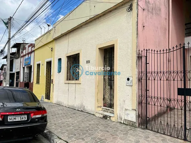 Casa 4 quartos e 4 banheiros, à venda, no bairro Centro em Maranguape