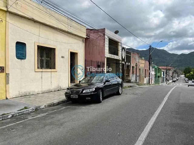 Casa 4 quartos e 4 banheiros, à venda, no bairro Centro em Maranguape