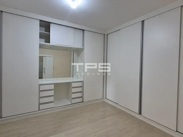 Casa com 1229m² 4 quartos e 2 banheiros, à venda, no bairro Belvedere Club dos 500 em Guaratinguetá
