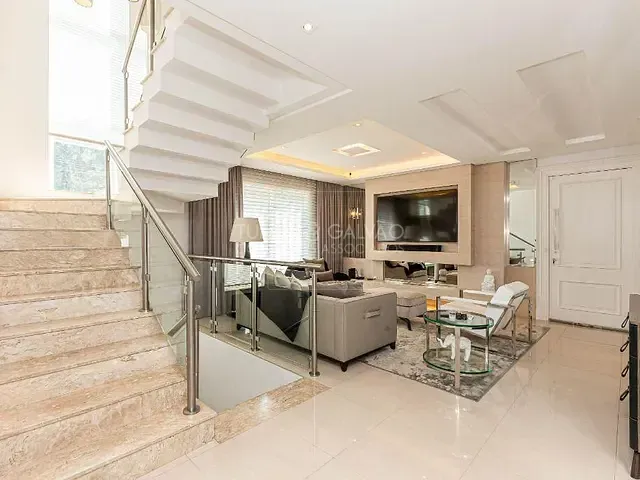 Casa com 257m² 3 quartos e 4 banheiros, à venda, no bairro Mercês em Curitiba