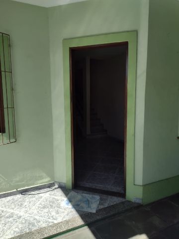 Casa 3 quartos e 3 banheiros, para alugar, no bairro Balneário Remanso em Rio das Ostras