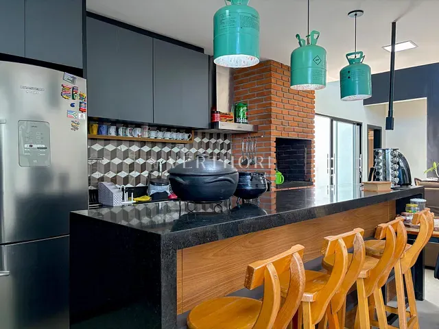 Casa 3 quartos e 2 banheiros, à venda, no bairro Jardim Ecoville I em Cambé