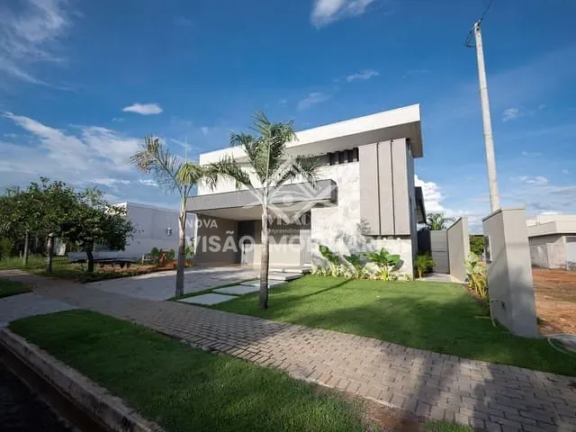 Casa com 385m², à venda, no bairro Eunice em Sinop