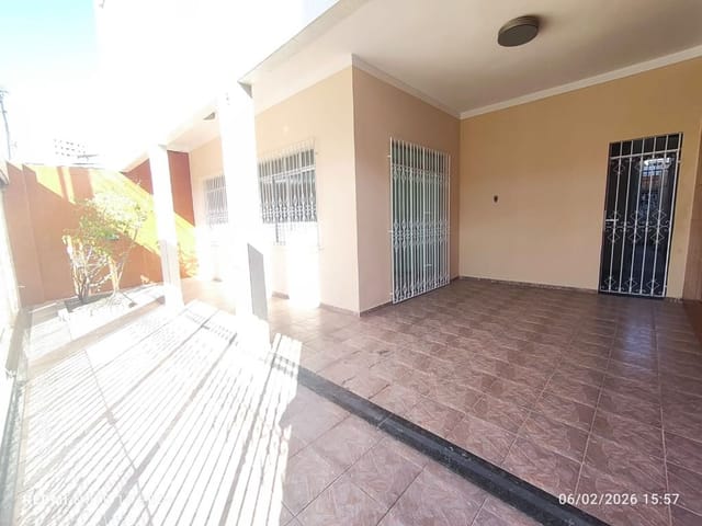 Casa com 200m² 3 quartos e 3 banheiros, para alugar, no bairro Luzia em Aracaju