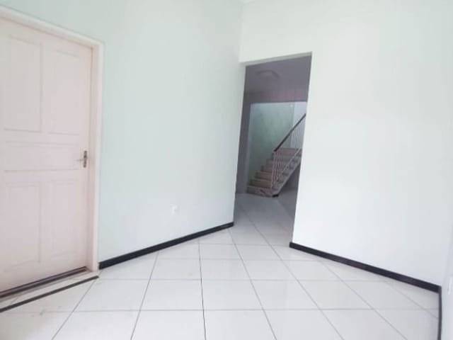 Casa com 200m² 3 quartos e 3 banheiros, para alugar, no bairro Luzia em Aracaju