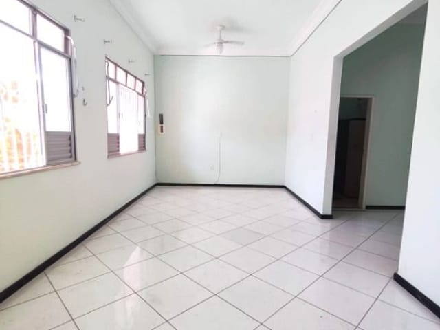 Casa com 200m² 3 quartos e 3 banheiros, para alugar, no bairro Luzia em Aracaju