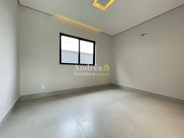 Casa com 360m² 3 quartos e 1 banheiro, à venda, no bairro Peró em Cabo Frio