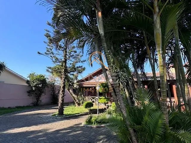 Casa com 400m², à venda, no bairro Laranjal em Pelotas