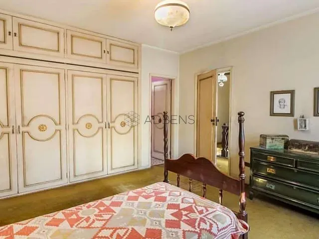 Casa com 400m² 3 quartos e 2 banheiros, à venda ou para alugar, no bairro Água Branca em São Paulo