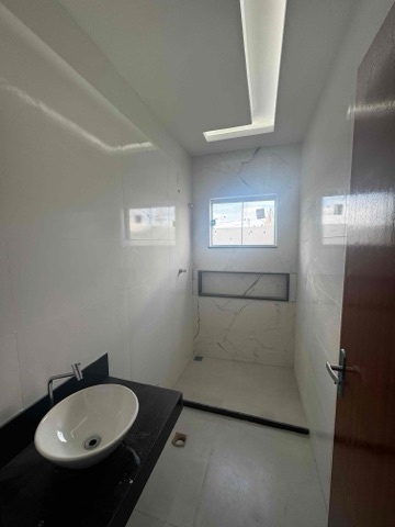 Casa com 242m² 3 quartos e 2 banheiros, à venda, no bairro Village em Campos dos Goytacazes