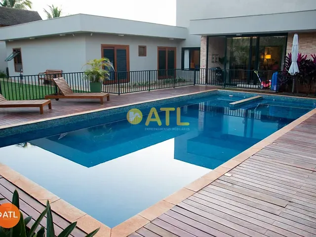 Casa com 1070m² 4 quartos e 7 banheiros, à venda, no bairro Nova Ourinhos em Ourinhos