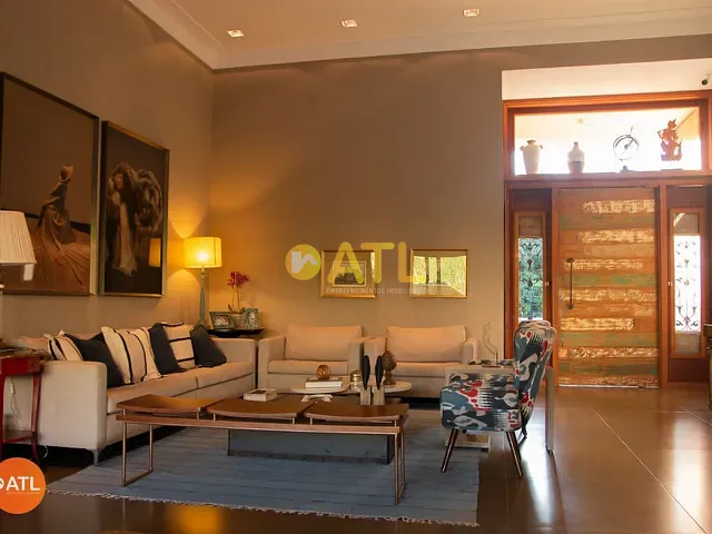 Casa com 1070m² 4 quartos e 7 banheiros, à venda, no bairro Nova Ourinhos em Ourinhos