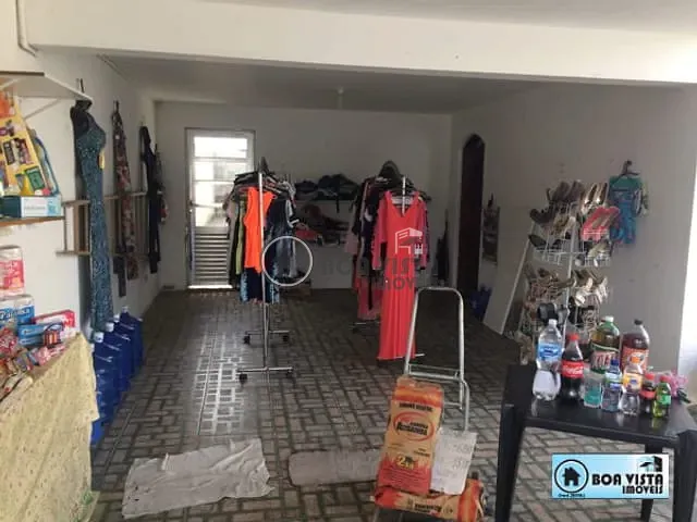Casa com 300m² 3 quartos e 1 banheiro, à venda, no bairro Vila Figueira em Suzano