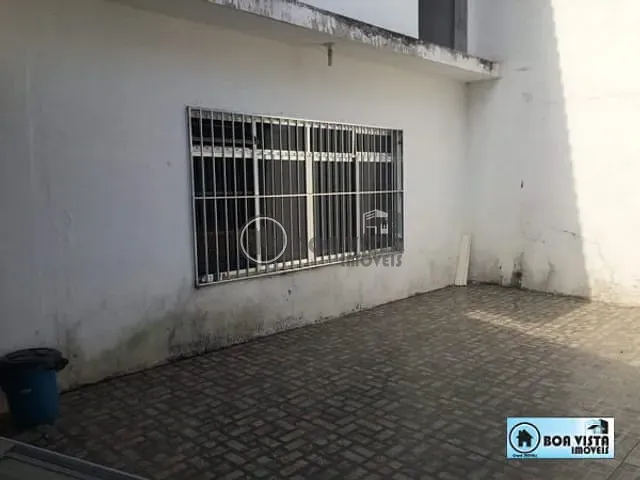 Casa com 300m² 3 quartos e 1 banheiro, à venda, no bairro Vila Figueira em Suzano