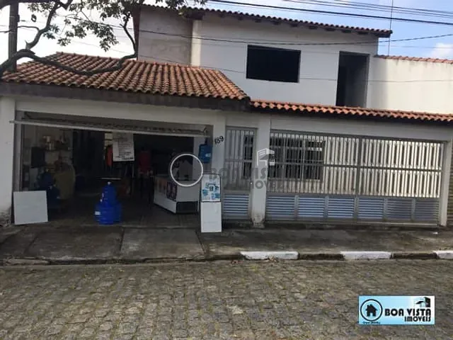 Casa com 300m² 3 quartos e 1 banheiro, à venda, no bairro Vila Figueira em Suzano