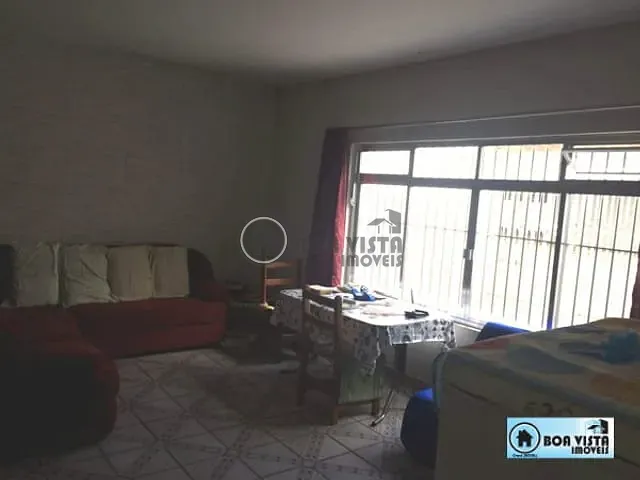 Casa com 300m² 3 quartos e 1 banheiro, à venda, no bairro Vila Figueira em Suzano