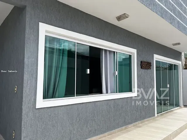 Casa com 300m² 4 quartos e 3 banheiros, à venda, no bairro Peró em Cabo Frio