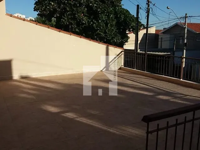 Casa com 250m² 2 quartos e 2 banheiros, à venda, no bairro Parque Residencial Eloy Chaves em Jundiaí