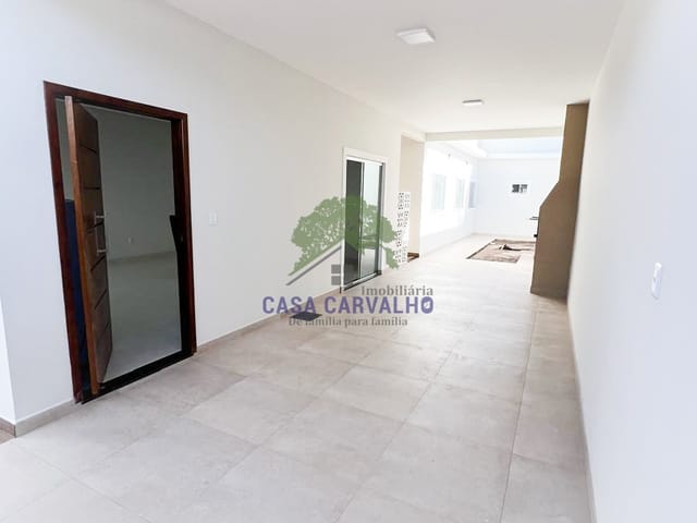 Casa 3 quartos e 2 banheiros, à venda, no bairro Maria Leite em Corumbá