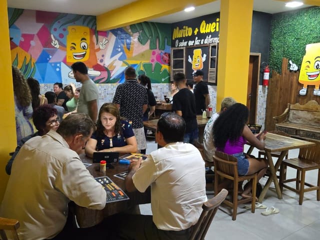 Casa com 306m², à venda, no bairro ARMAÇÃO em Penha