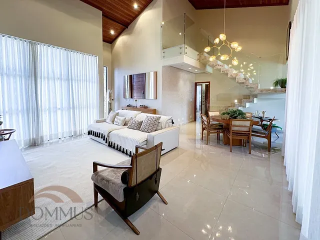 Casa com 509m² 3 quartos e 3 banheiros, à venda, no bairro Condomínio Lagoa Silvana - Parques do Vale em Caratinga