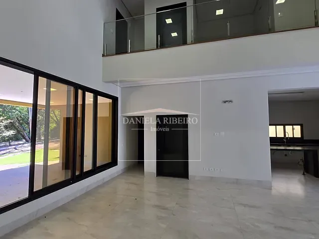 Casa com 345m² 5 quartos e 6 banheiros, à venda, no bairro Esperança em Londrina