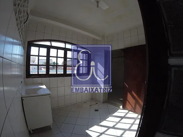 Casa com 360m², para alugar, no bairro Jardim São Dimas em São José dos Campos