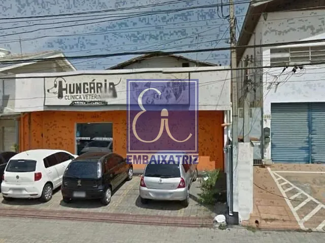 Casa com 360m², para alugar, no bairro Jardim São Dimas em São José dos Campos