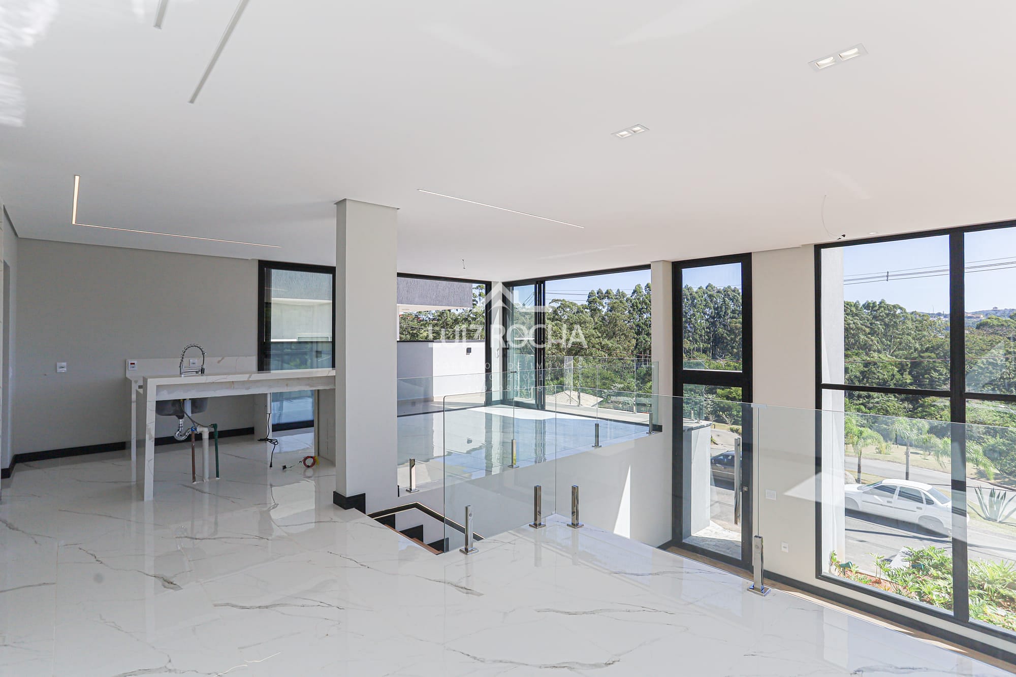 Casa à venda com 4 quartos, 273m² - Foto 3