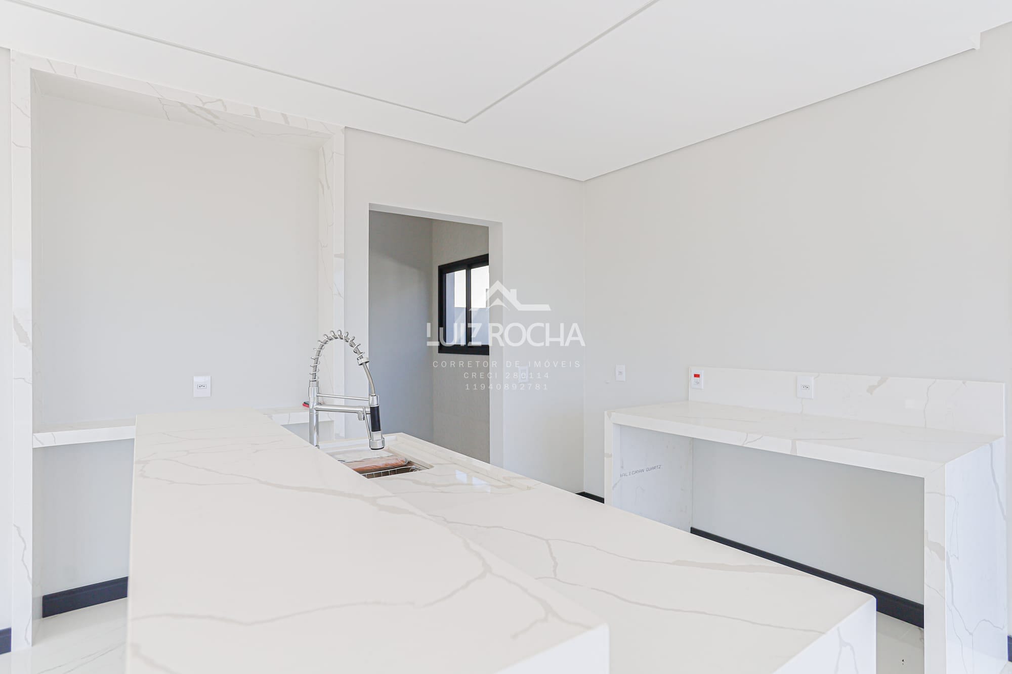 Casa à venda com 4 quartos, 273m² - Foto 10