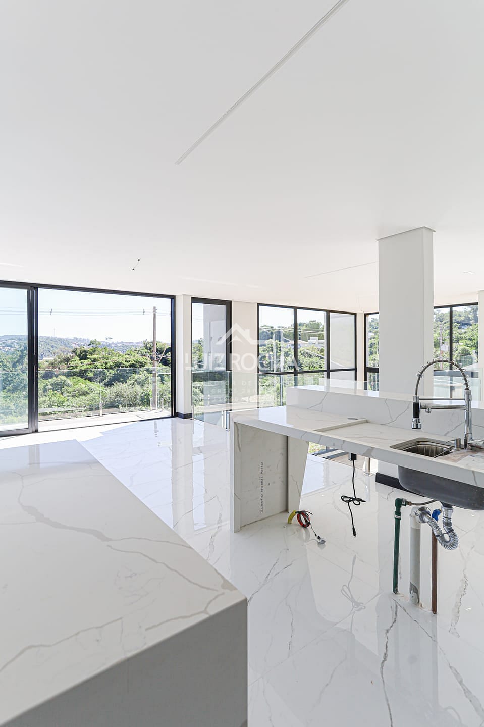 Casa à venda com 4 quartos, 273m² - Foto 19
