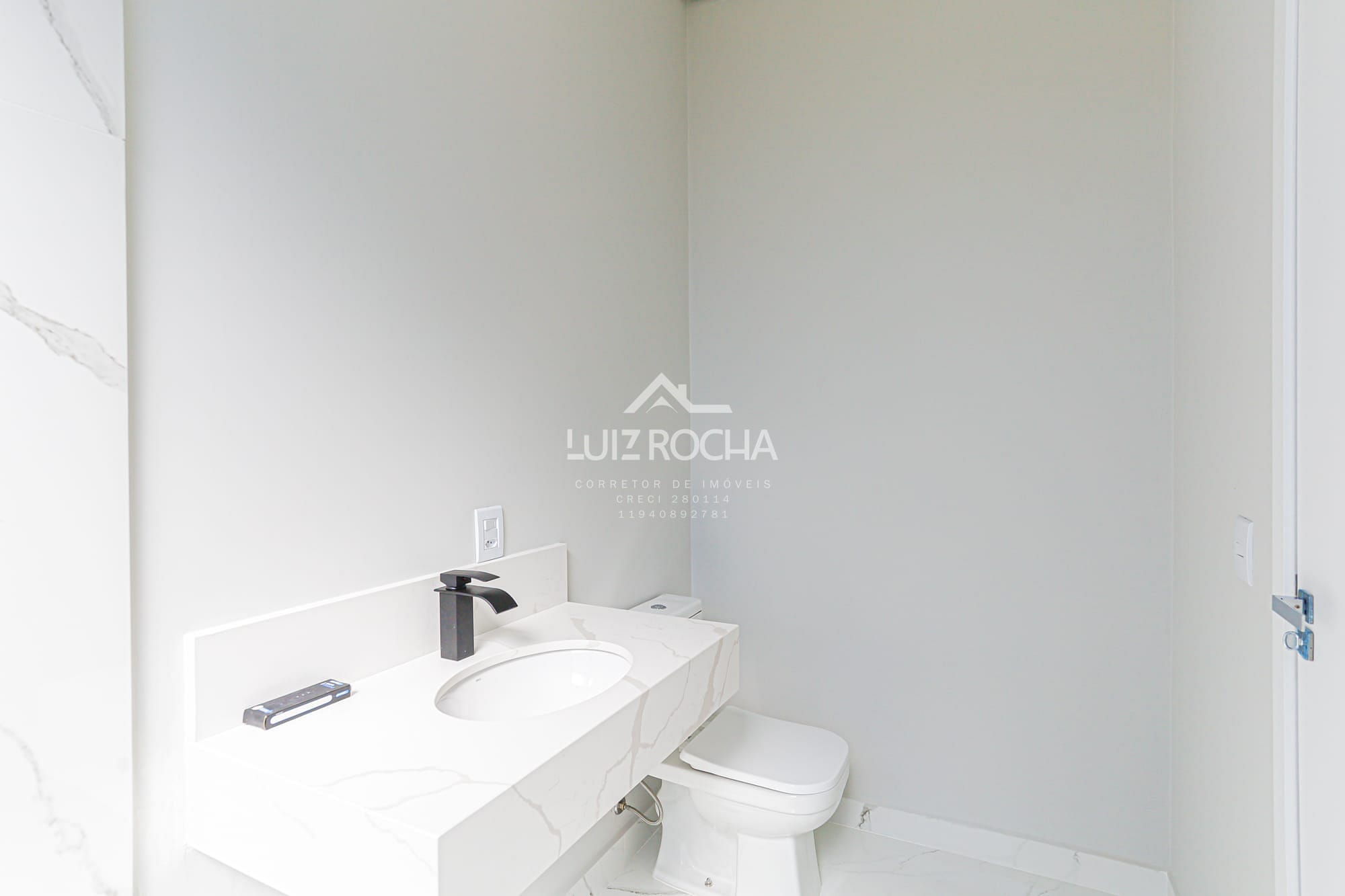 Casa à venda com 4 quartos, 273m² - Foto 28